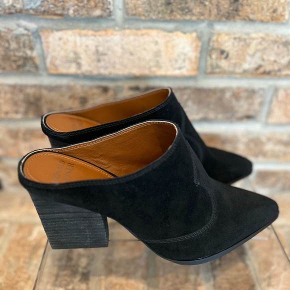 Donald Pliner Vama Stack Heeled Suede Mule - Picture 9 of 11